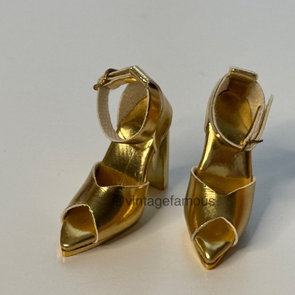Integrity Toys Gold Faux Leather Doll Heels VIP Section Fashion Royalty Shoes IT - Picture 5 of 5